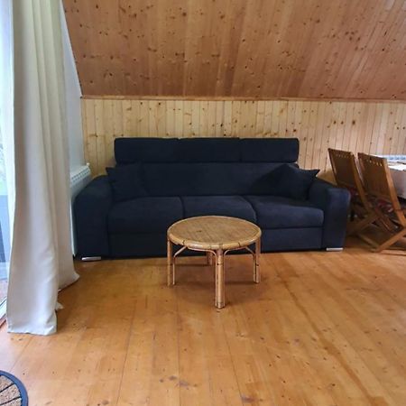 Cabana Din Livada Pucioasa Eksteriør bilde