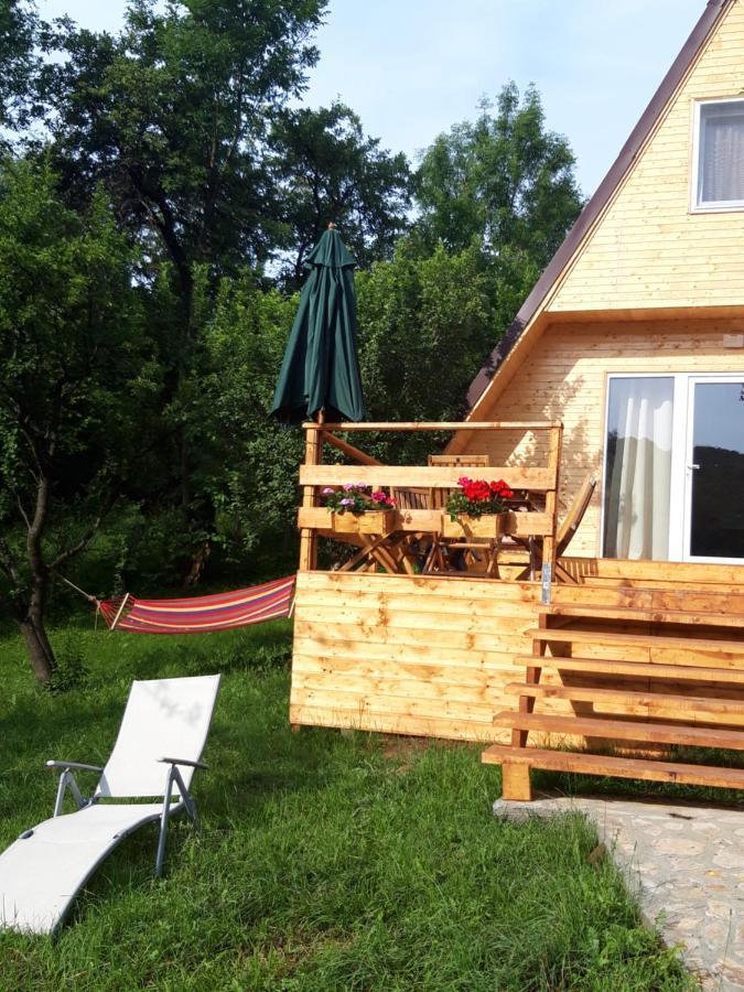 Cabana Din Livada Pucioasa Eksteriør bilde